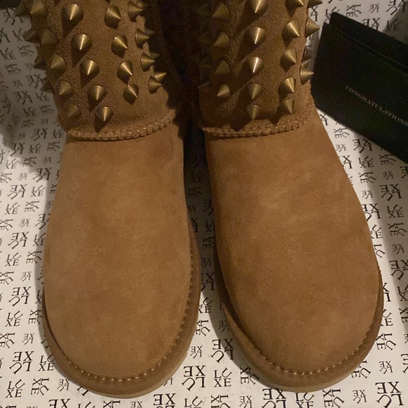 EUC [Australia Luxe Collective] Pistol Brown Studded Sheepskin Boots w/ Box W 5 - Picture 6 of 16